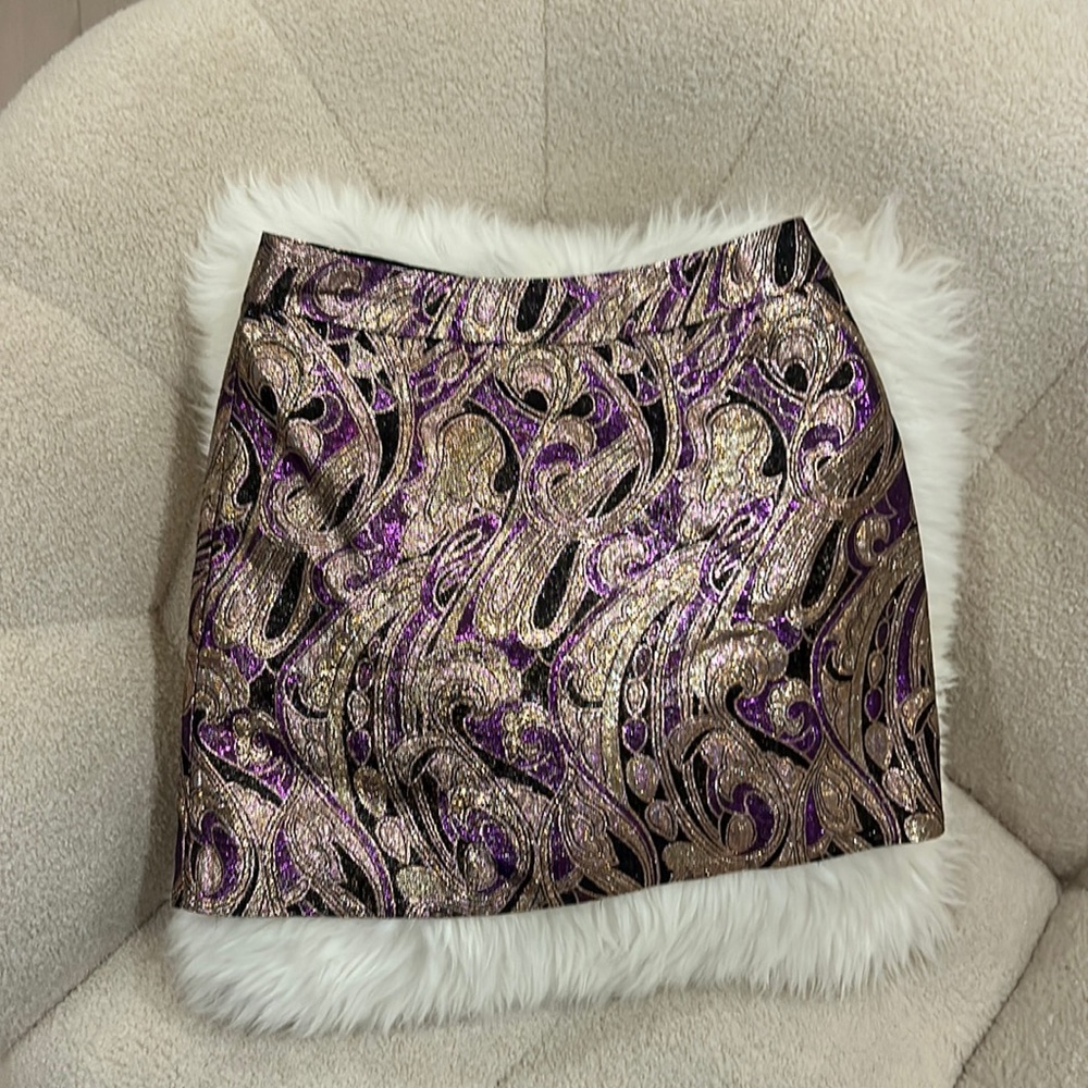 Shiny mini skirt